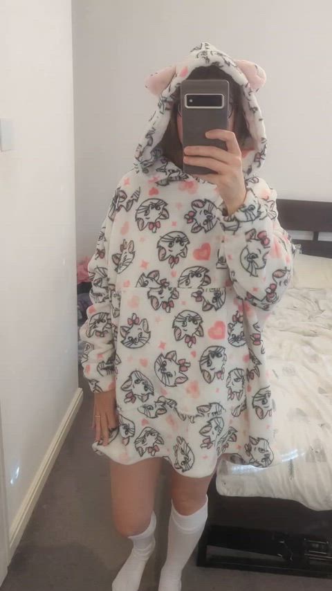 Can I make hooded blankets sexy? F35