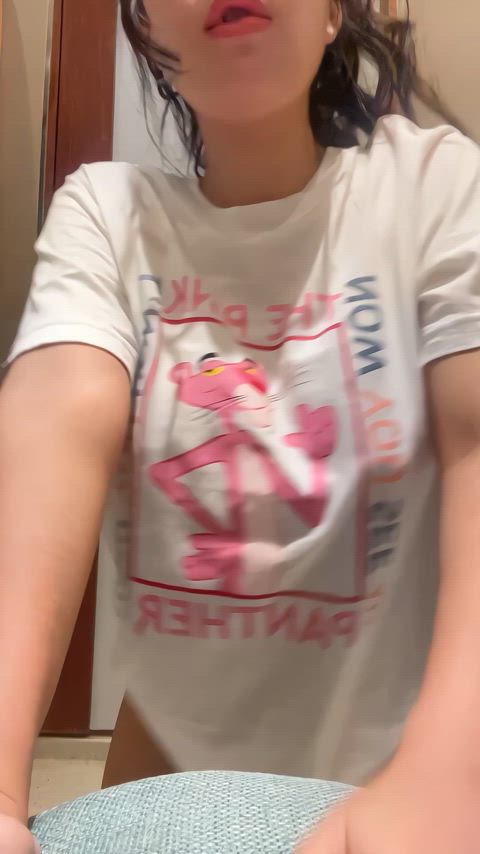 Do I look hot enough to be your taste?