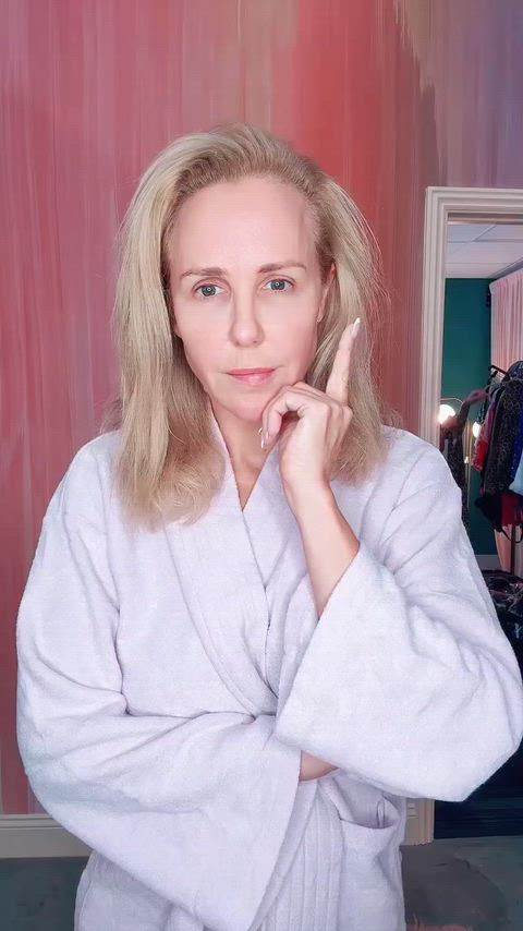 19honeysuckle 24/7 Blonde Cougar Curvy Fit Chicks MILF Tits prettyevil sexyandjagundo Porn GIF by lustraluxe