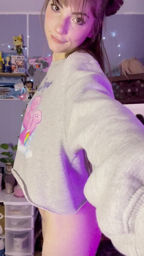 Feeling extra cute and petite today <3