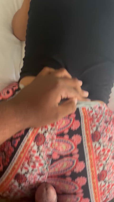 Latina assjob in flare pants
