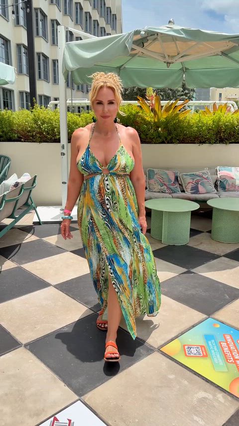 19honeysuckle Blonde Cougar MILF cumslut flexing milfnhoney pinup r/onlypornnsfw r/sph Porn GIF by lustraluxe