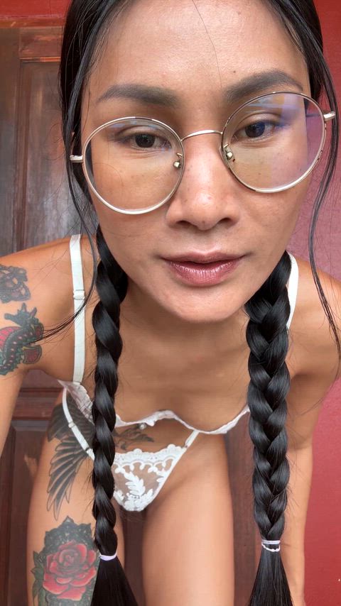 Fickst du mich, wenn ich so wie ein braves Mädchen auf dich warte?