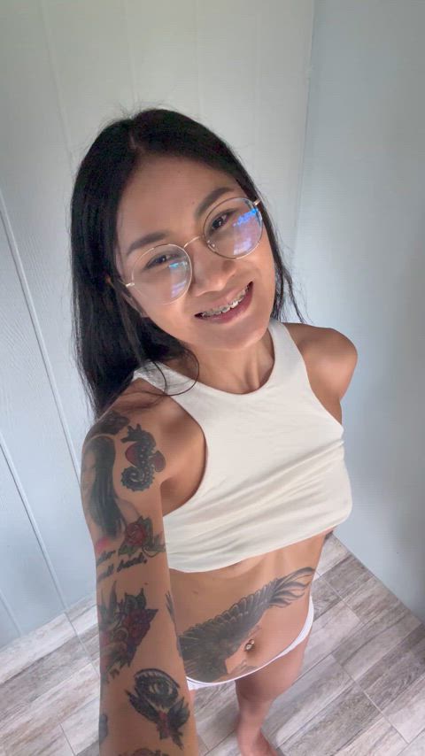 I want you to make a mess on my face and braces!