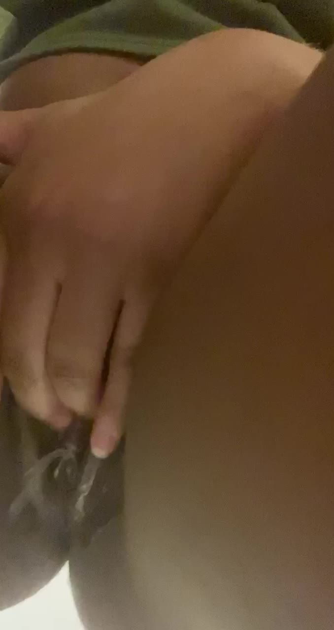 Who’s down or a squirt show?🤤💋
