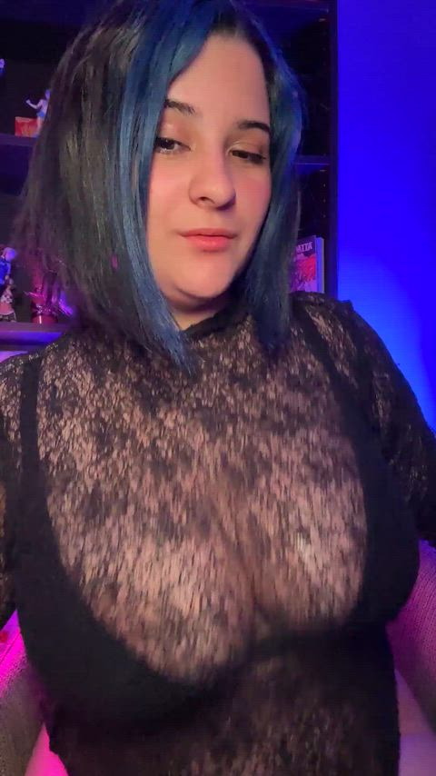 My application to be your free use chubby goth gf <3