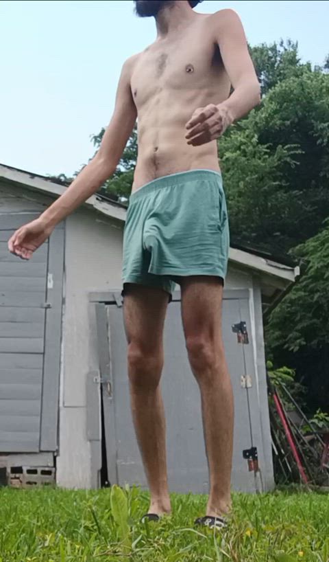 Love to shake my big dick outside
