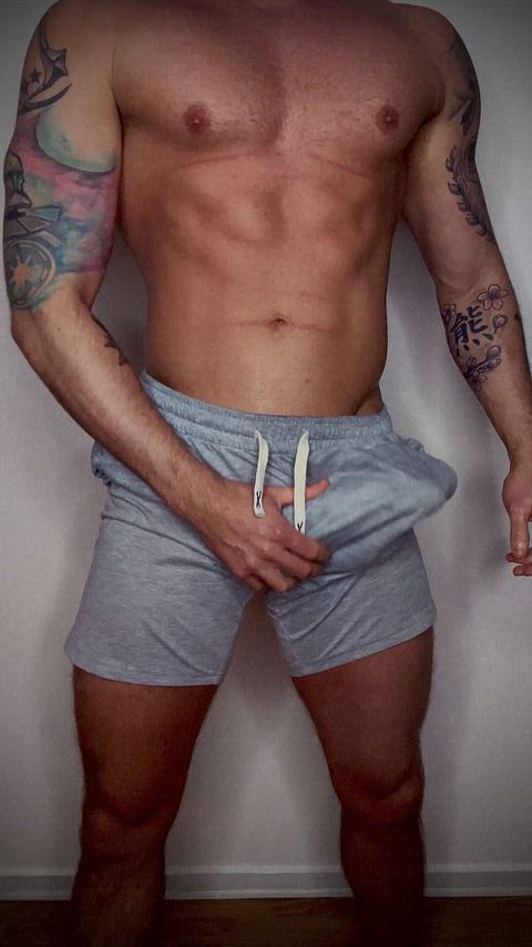 I heard you only wanted big and hard presents this Christmas? Well… here I am😏