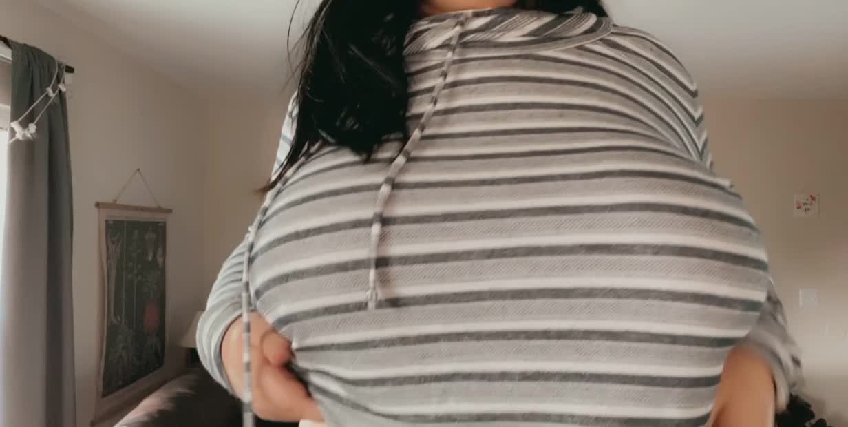 The highly requested titty drop ❤️