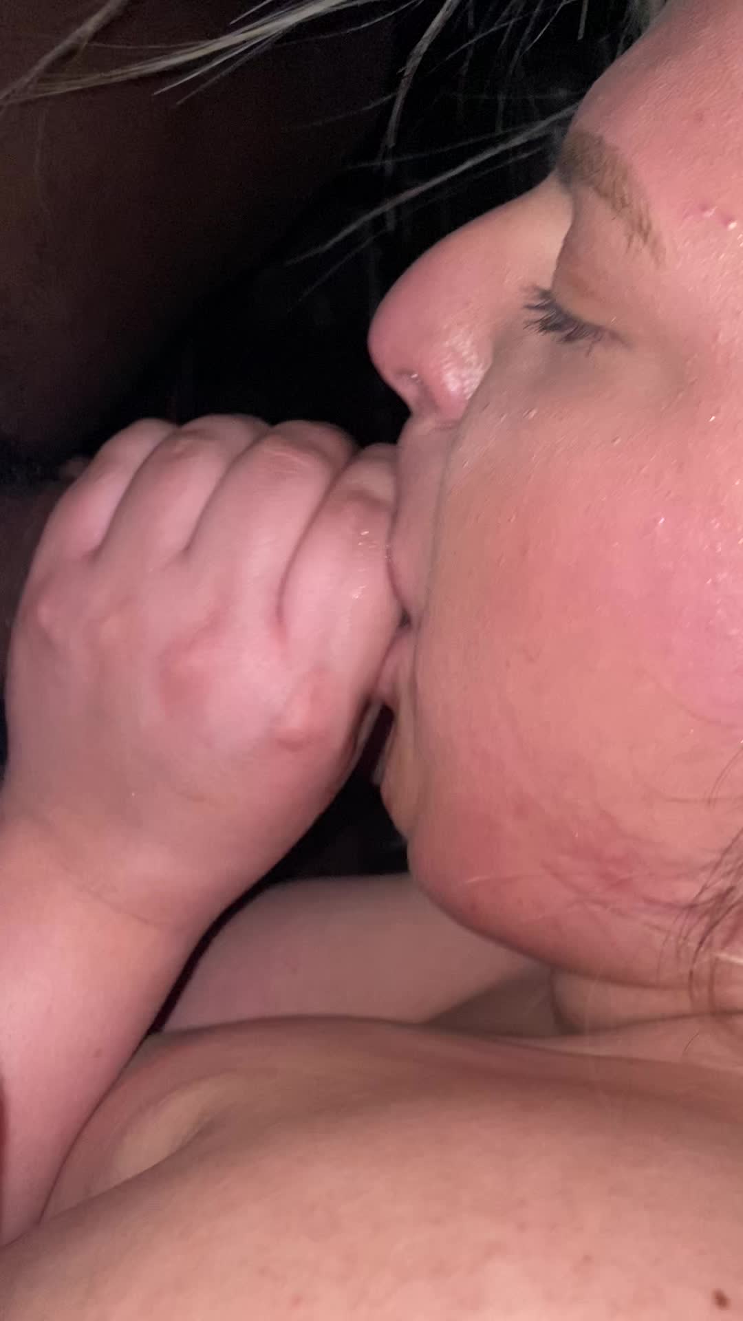 Suck that dick🍆💦