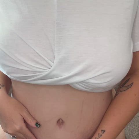 Bet I taste better than anything she’s cooking tonight