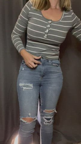 MILF Teacher pulls down pants