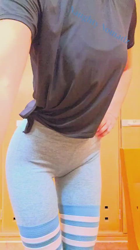 I always seem to attract a following of guys at the gym, can't work out why