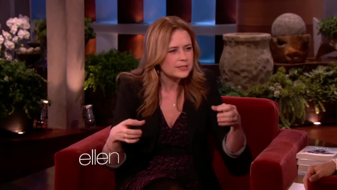 Jenna Fischer telling a story about me every time I see her showing cleavage