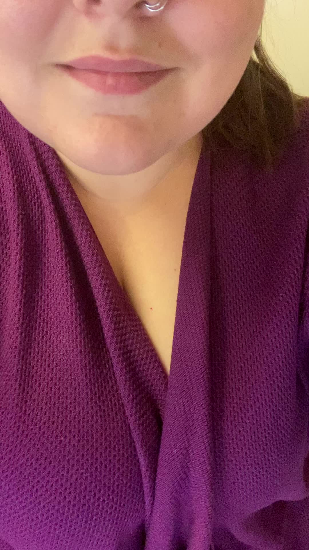 My boss was otherwise occupied with phone calls this afternoon, so I decided to have some fun 😘