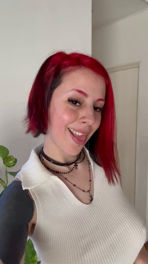 love revealing my tits on a friday