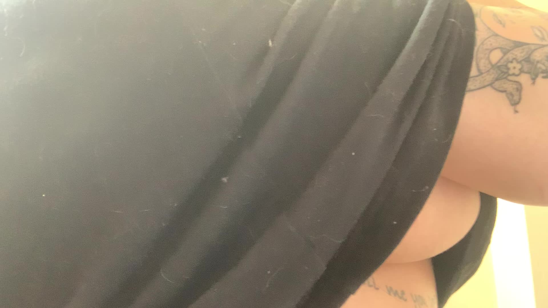 titty drop thursday! 💜💧💜