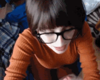 A surprise facial for sexy Velma