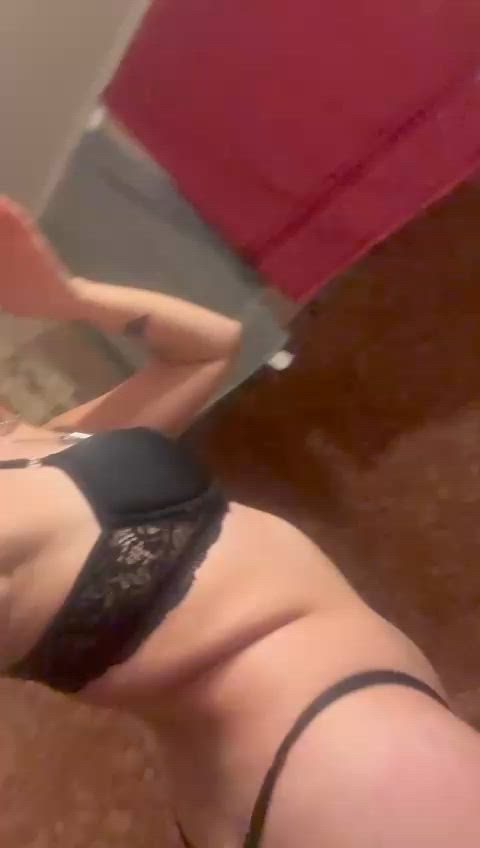 19F [F4M] My ass is ready for your licking and spanking entertainment