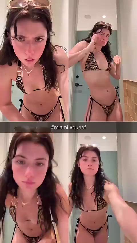 Grooving in bikini - SC September 2025