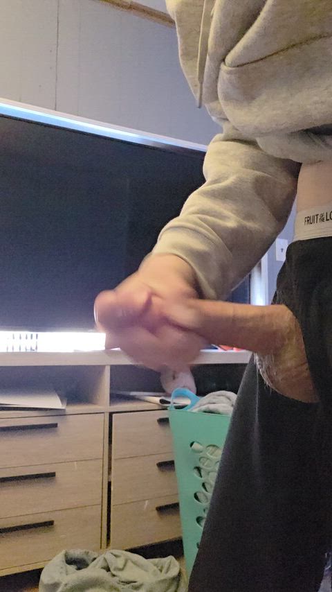 [30] Woke up with morning wood and had to knock it out before work 14 hours here I cum