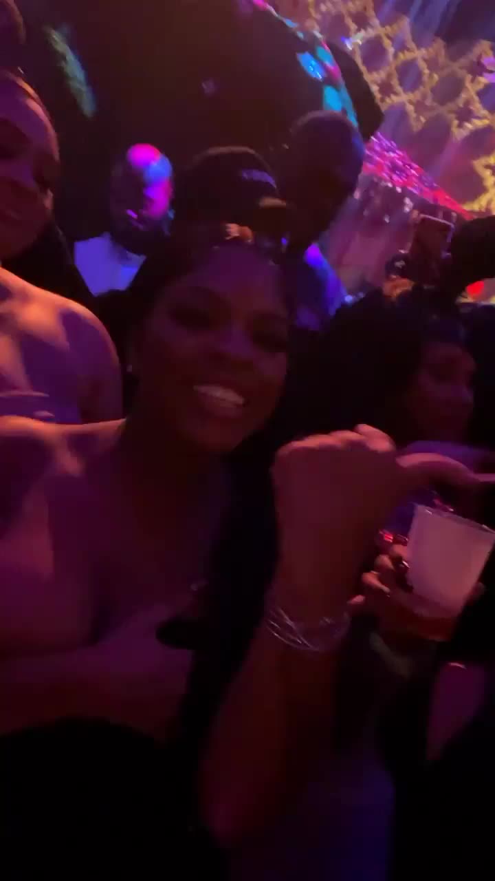 Jt Boobs Wanna be Outside but she won't let em