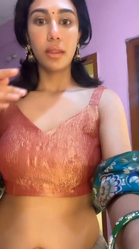 Sowmya Mahapatra's Navel