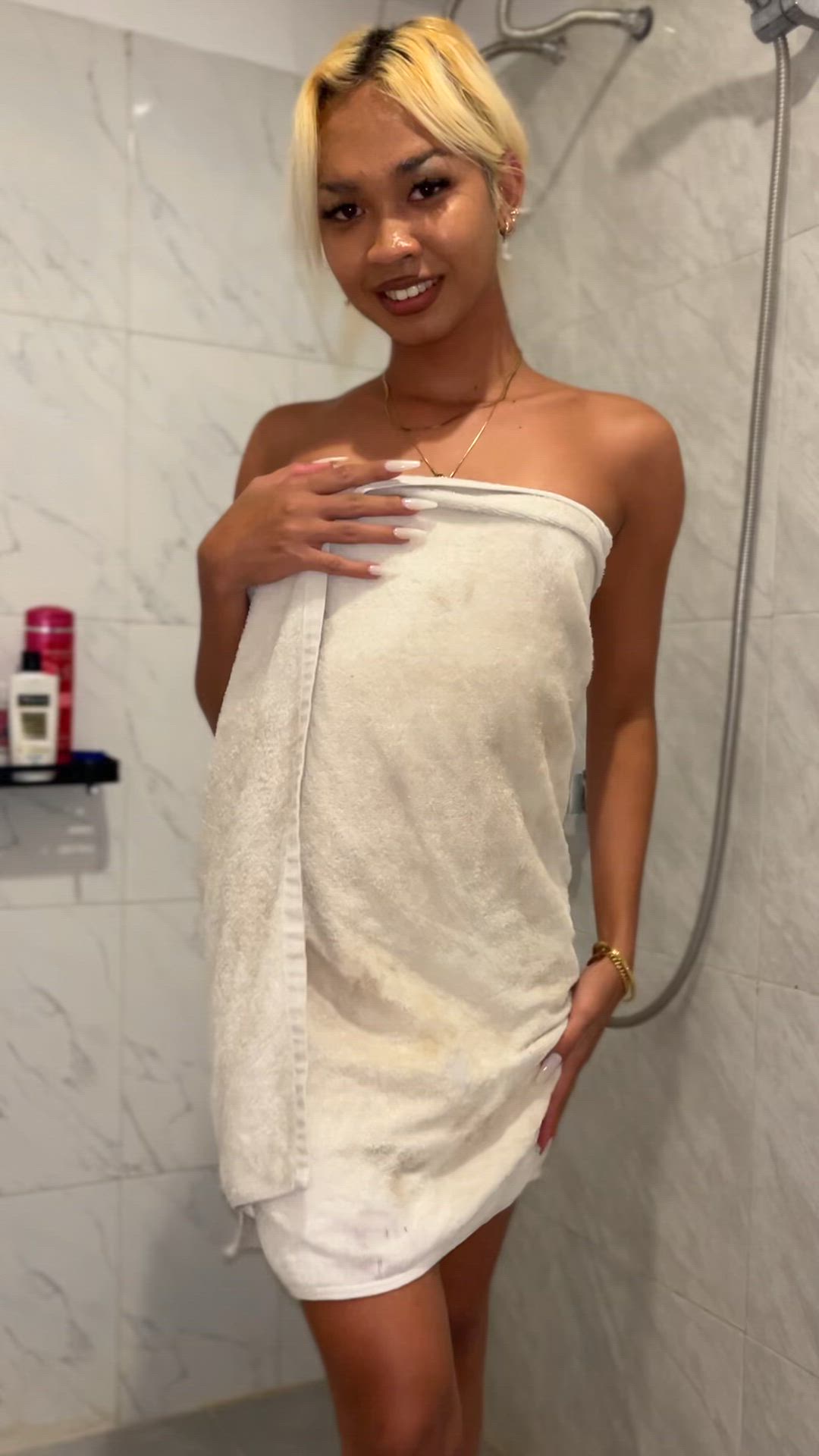 Write 1 if you would fuck me, 2 if you want me to fuck you. every answer get a dick pics