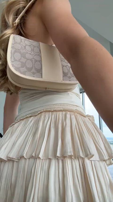 Another dance vid from her TikTok