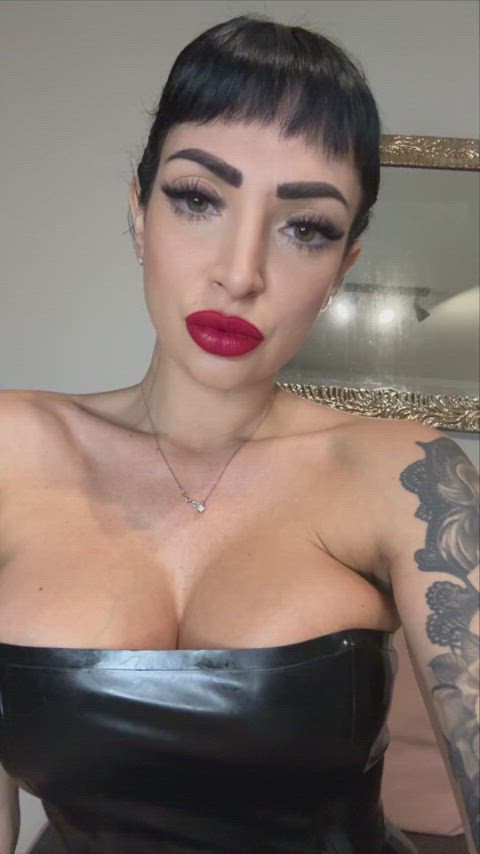 I admit it, latex is my obsession