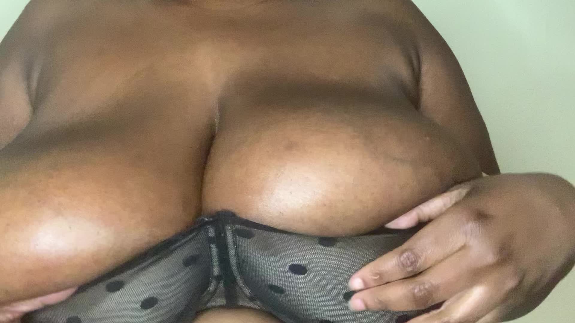 Happy Titty Tuesday 😈