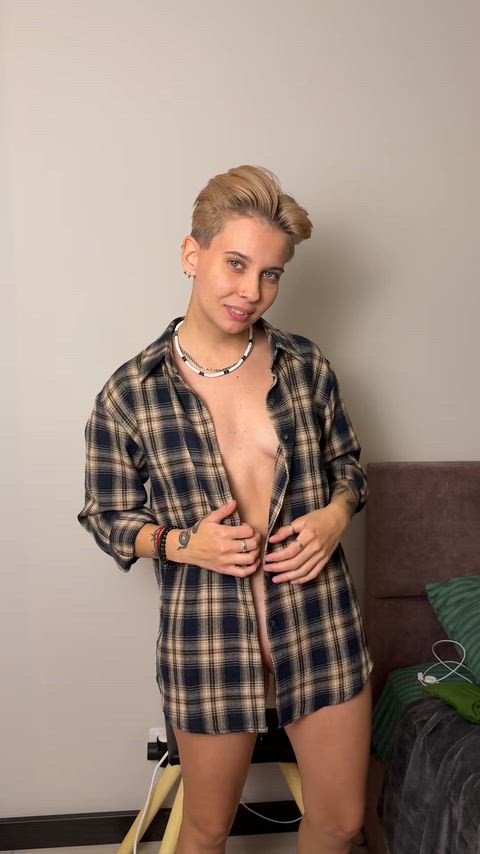 I like to show my naked body