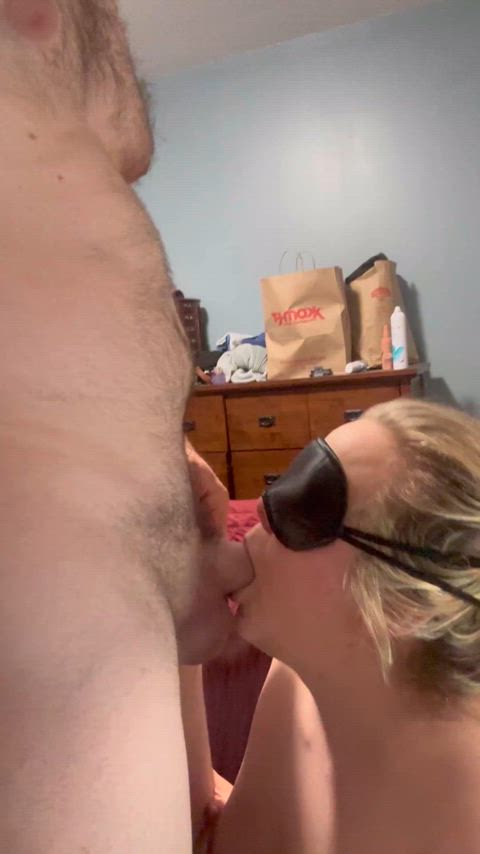 Anything more sexy than a wife who loves sucking cock?😈