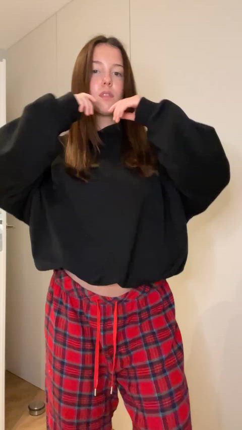 OnlyFans Teen Tits Porn GIF by sia_light19