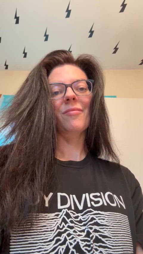 No makeup and a band tee is my cozy fav look