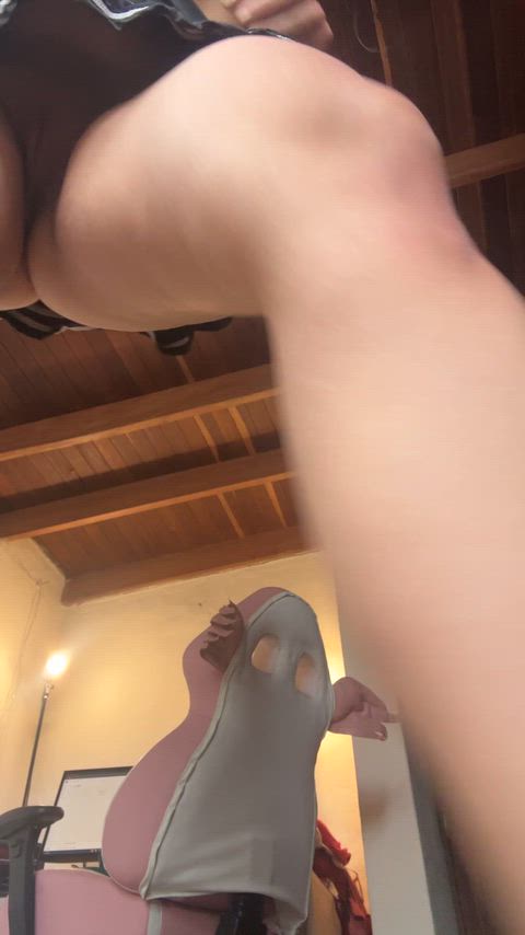 In case you're wondering what's under my skirt