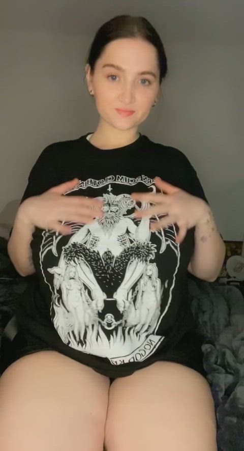 You know what they say about thick thighs