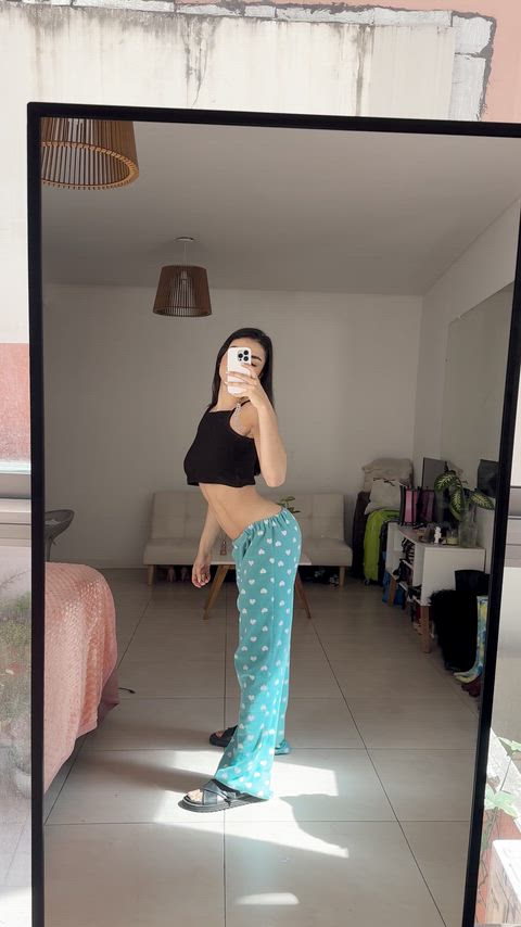 Soft pijamas, soft mood… enjoy the angle