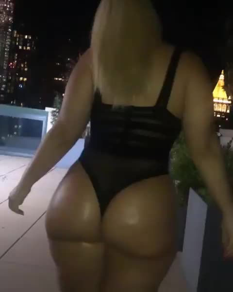 So sexy 😍