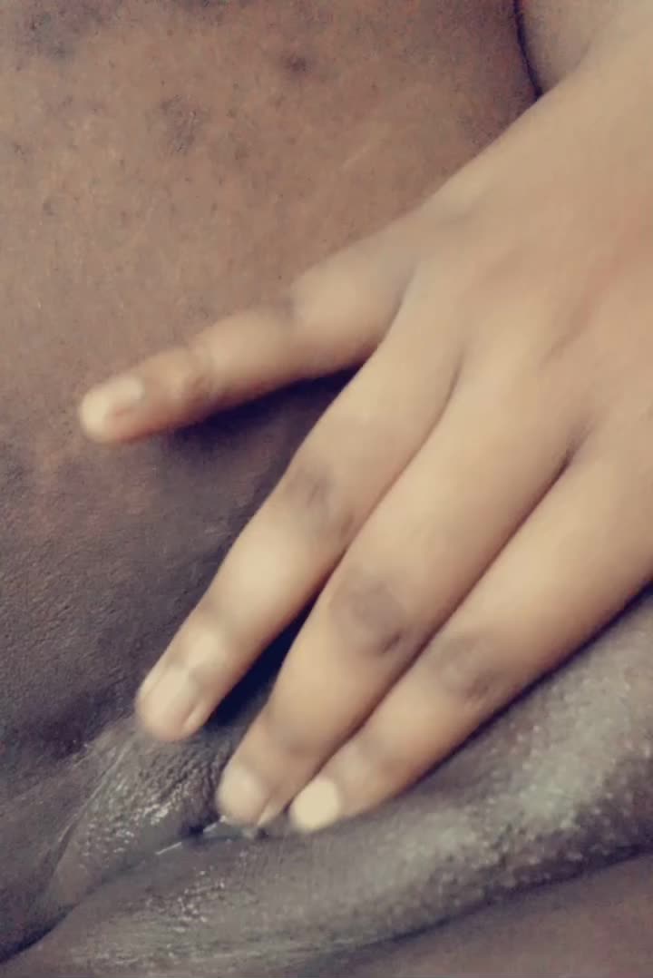 I’m wet, come play😘