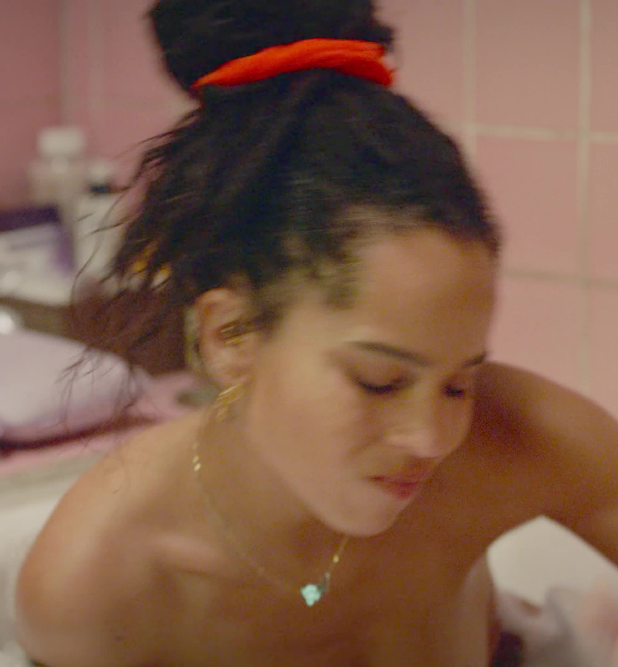Zoë Kravitz Nip Slip - High Fidelity S01E09