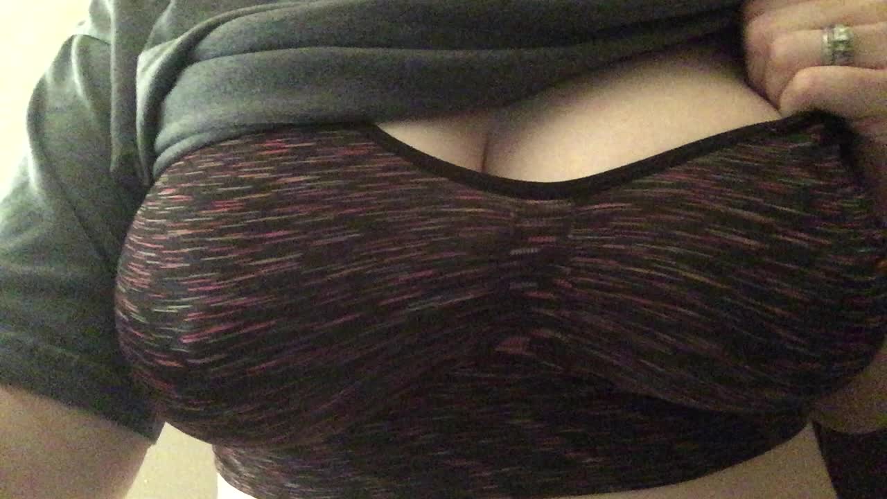 Boobies shakin’ all day...