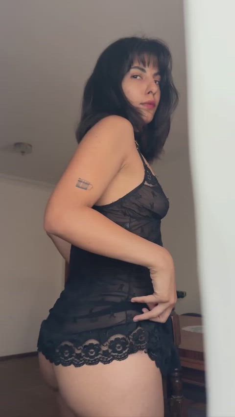 Morning underbutt to start the day