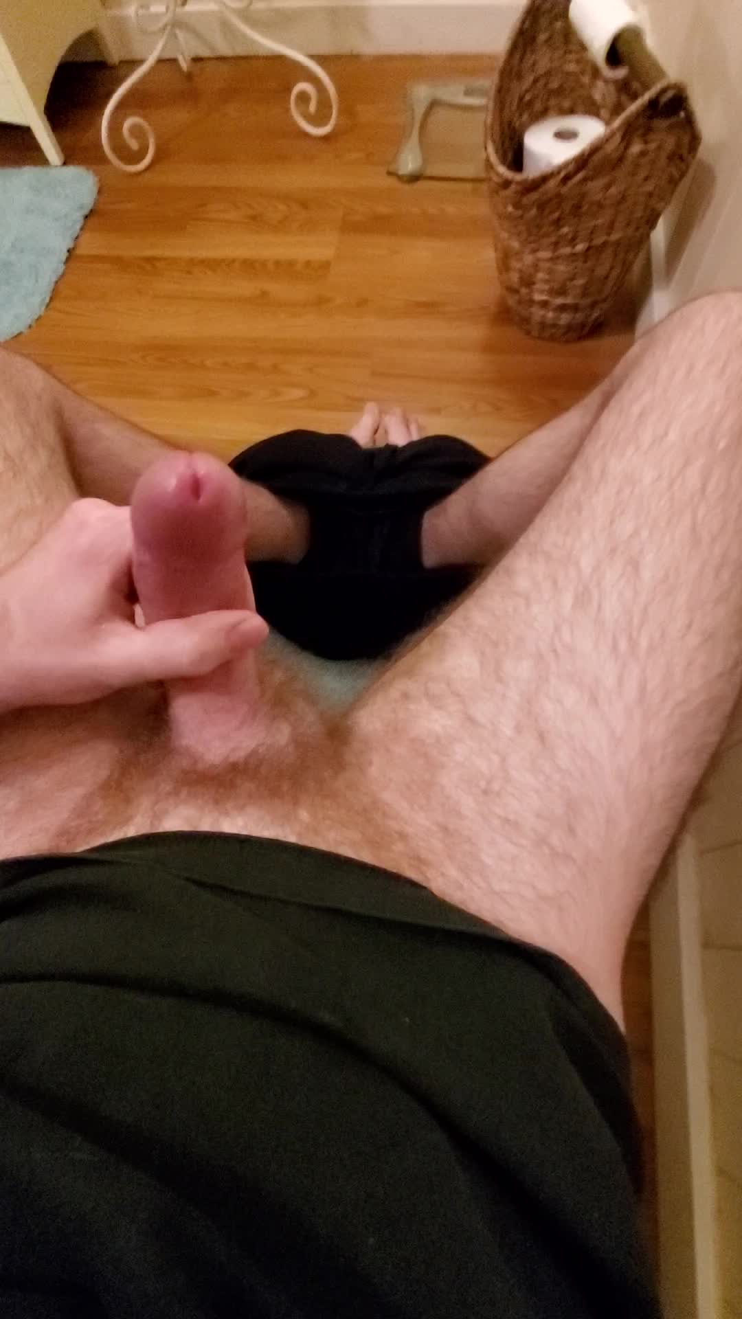 I need a bro to come clean me up 💦🥵