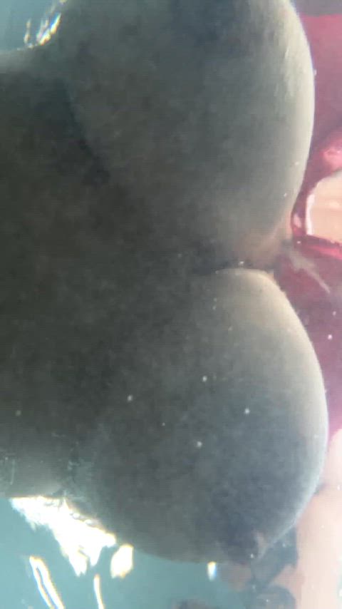 I got my phone wet for this :P