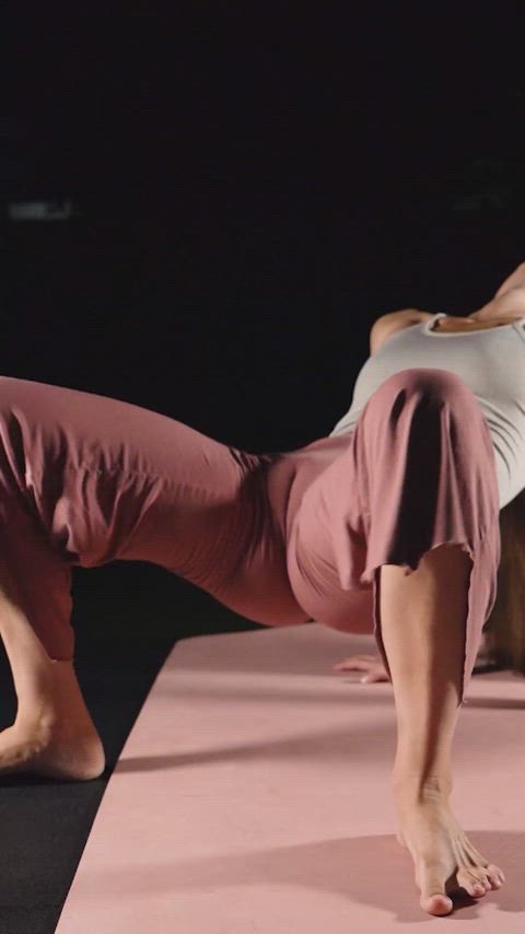Amateur GIF by noasanayogagirl