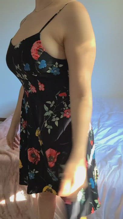 Amateur Big Tits Bouncing Tits Submissive Teen Titty Drop Porn GIF by lamsinka89