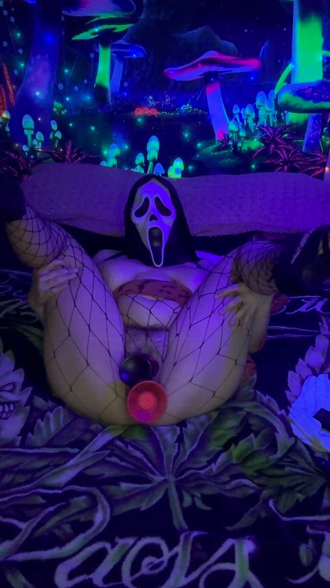Killing that pussy hole 😜🫶🏻