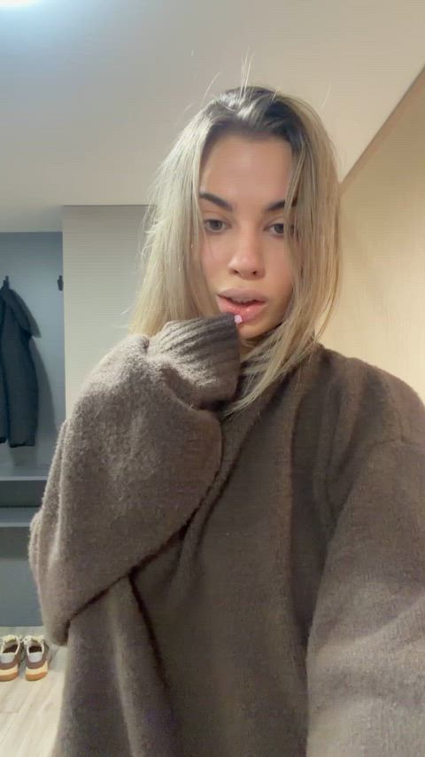 It’s a bit chilly without clothes, come warm me up