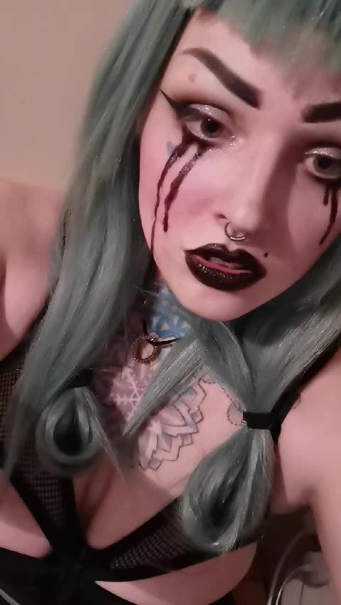 Lick lick 😋 😜 do you like my tits? 😘